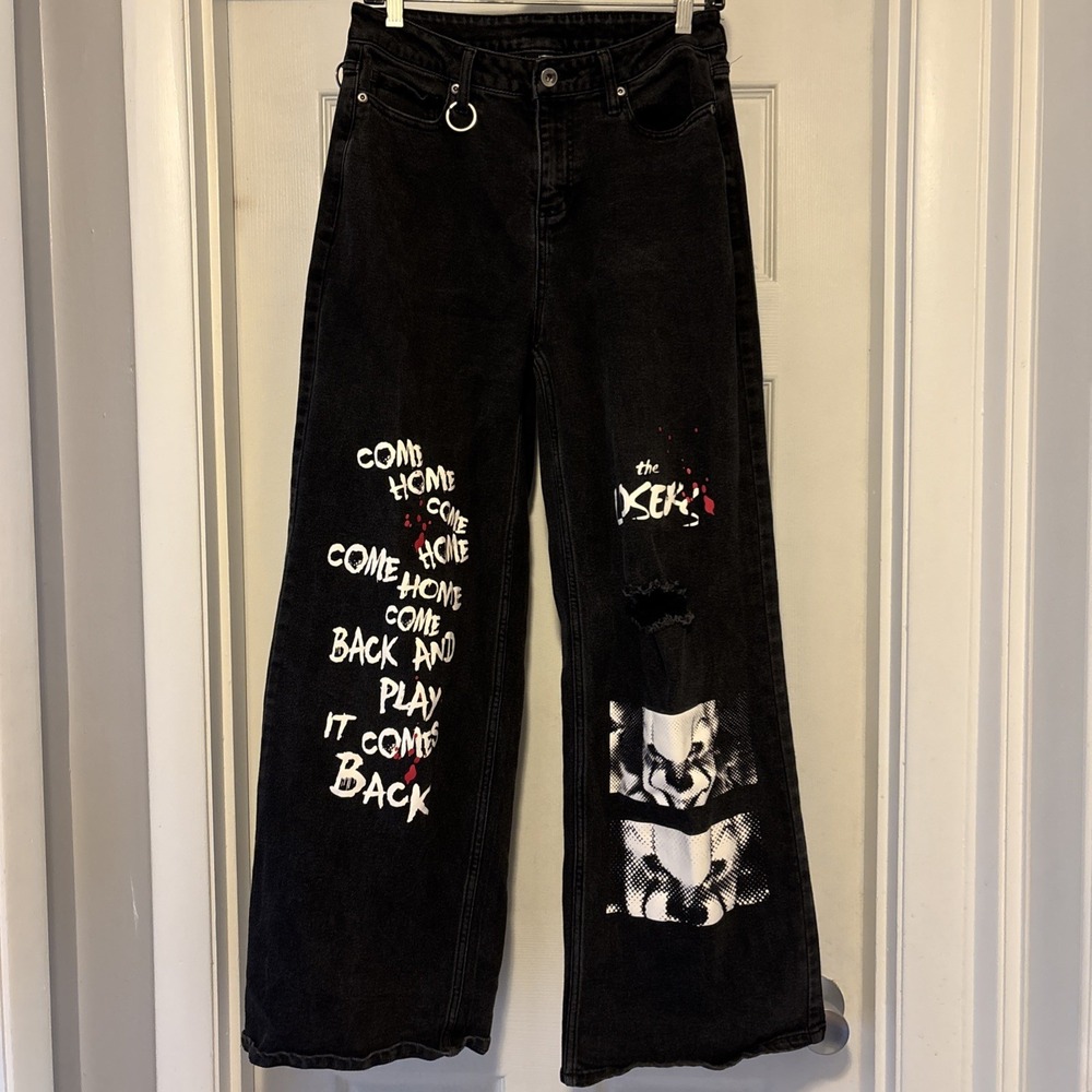 IT Chapter Two Jeans Womens 7 Black Pennywise Graphic Wide Leg Distressed Horror